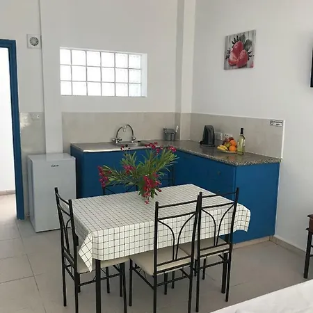 Aparthotel Athinas Court