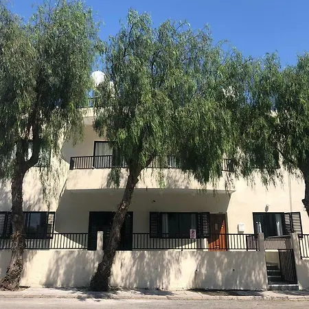 Ξενοδοχείο με διαμερίσματα Athinas Court *