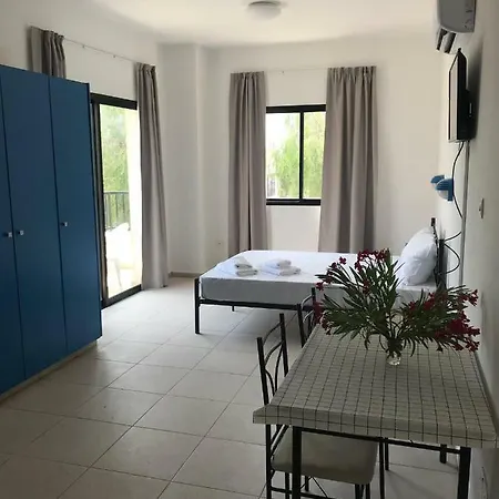 Athinas Court * Paphos