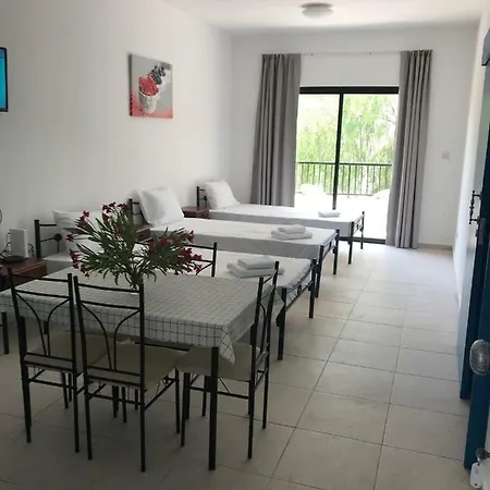 Athinas Court * Paphos