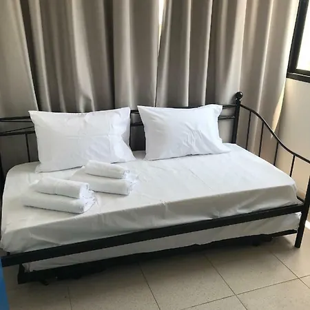 Aparthotel Athinas Court