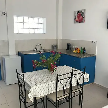 Athinas Court Aparthotel *