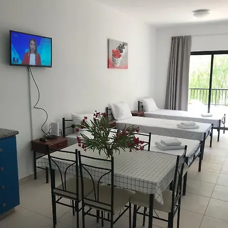 Athinas Court Appart hôtel Paphos