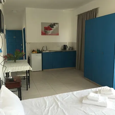 Aparthotel Athinas Court