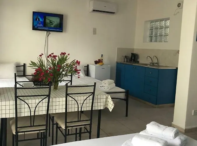 Athinas Court * Paphos