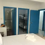 Athinas Court 아파트호텔 *