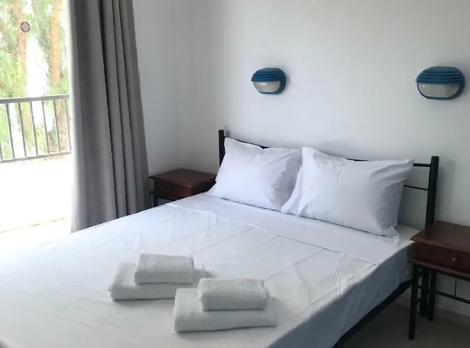 Athinas Court Apartahotel